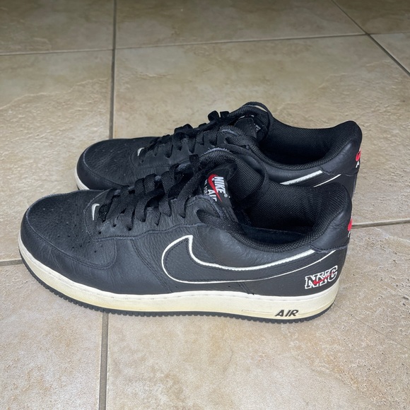 KITH Nike NYC Air Force 1 Men's Sneakers - Picture 1 of 7